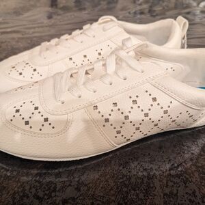 Women's White Sneakers